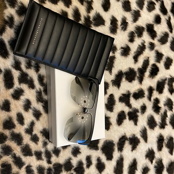 Victoria Beckham Accessories - Victoria Beckham Sunglasses